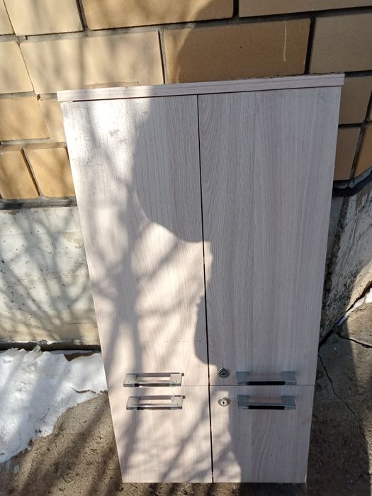 Продам шкаф навесной