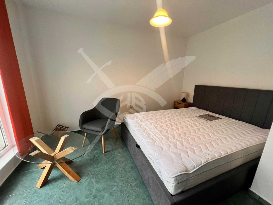 Дава се под наем Четиристаен апартамент в Варна, Център - 76 кв.м за 700 € - Снимка #3