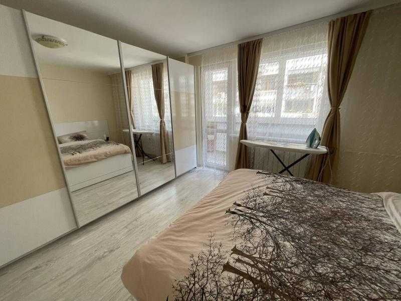 Дава се под наем Двустаен апартамент в Бургас, Лазур - 75 кв.м за 663 € - Снимка #6