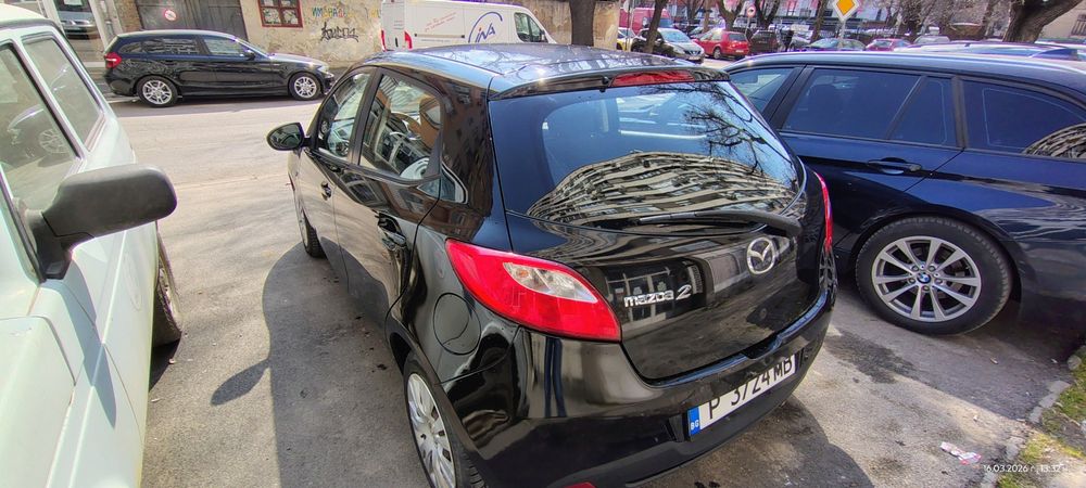 Mazda 2  бензин 1.35