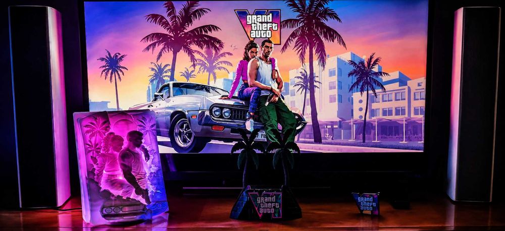 Set Colecție GTA VI – Lampă LED RGB + Suport Controller Palmieri + Breloc