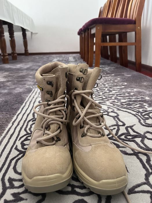 Берцы новый  41 размер