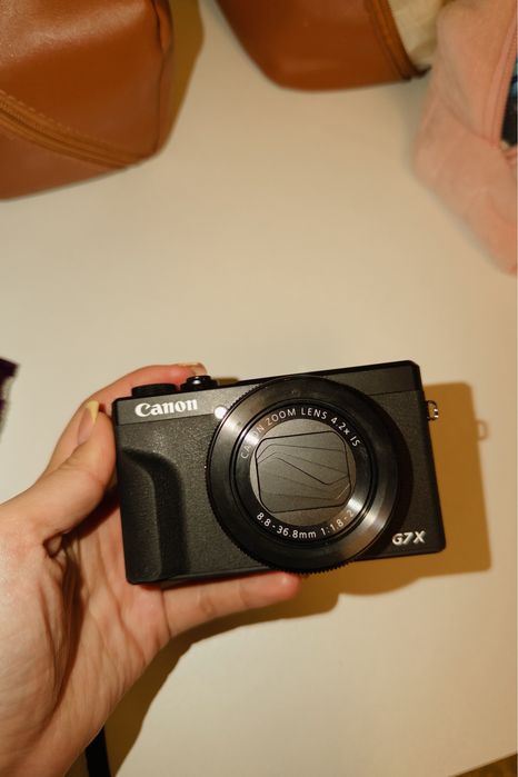 Canon powershot G7X mark iii