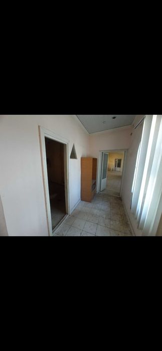 Нотурар бино Сотилади