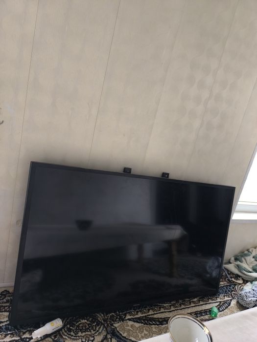 Срочно 43 тали телевизор сотилади
