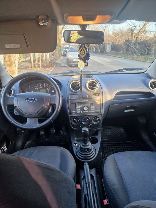 VÂND Ford Fiesta 1.4 TDCi – Diesel | 2005 | Albastru