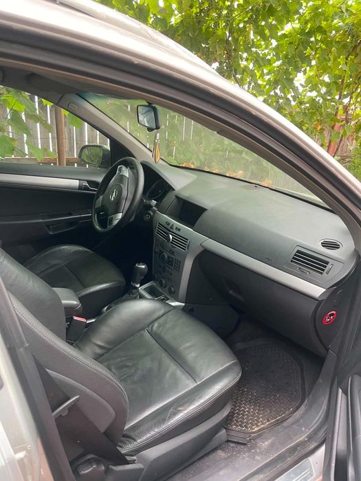 Opel Astra H 1.9 CDTi