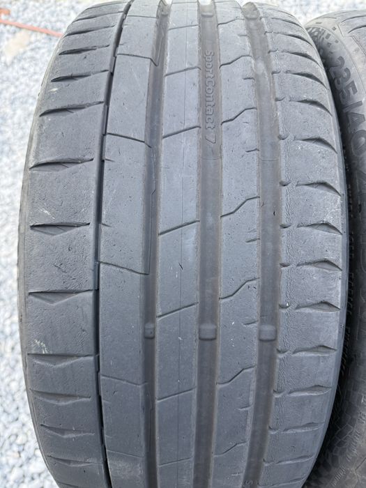 2бр 235/40/19 на 6мм с 23дот Континентал