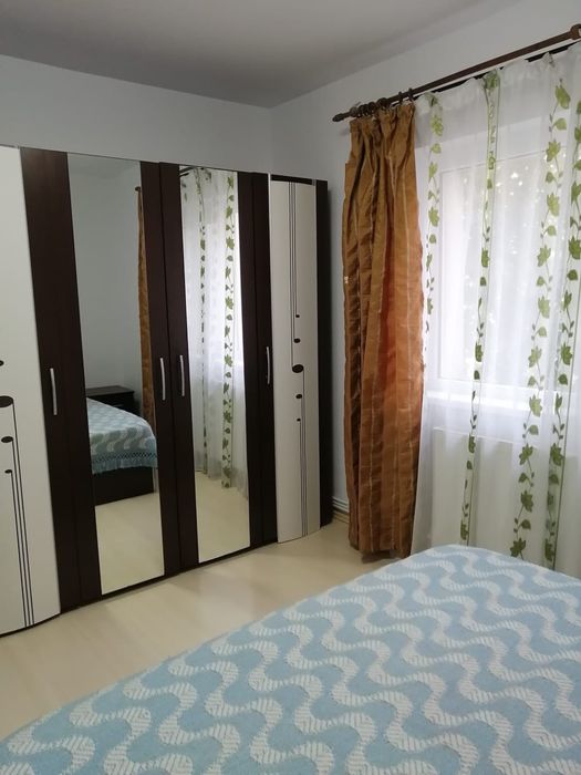 Inchiriez apartament 2 camere