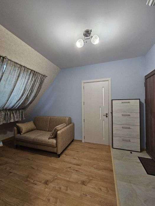 Дава се под наем Двустаен апартамент в Бургас, Възраждане - 58 кв.м за 650 € - Снимка #2