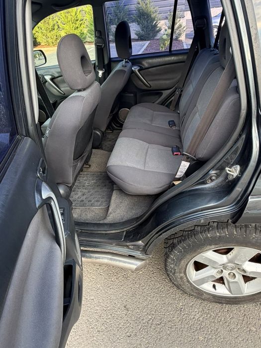 Toyota RAV-4 4x4 2.0 D-4D an 2005