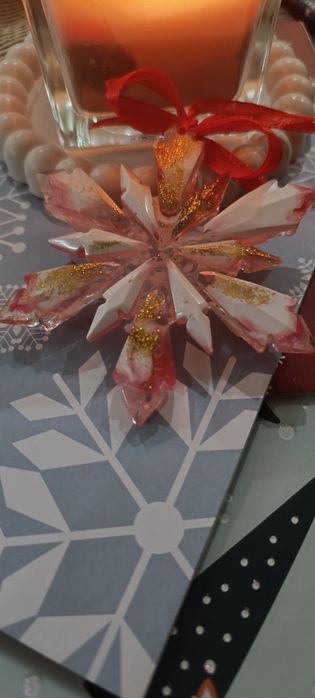 Коледни играчки от епоксидна смола