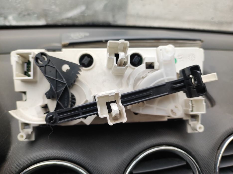 Панел климатик за Пежо-308