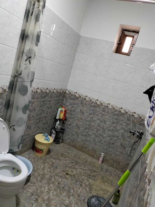 Ок йоп кишлогида жойлашган турар жой сотилади