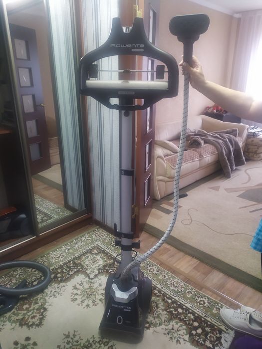 Утюг отпариватель с вешалкой