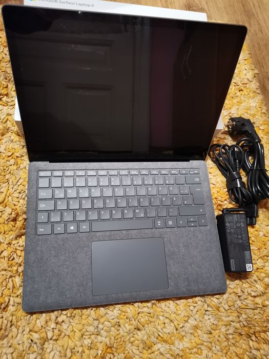 Microsoft Surface Laptop 4 Ryzen 5 4680U 8Gb 256gb touchscreen