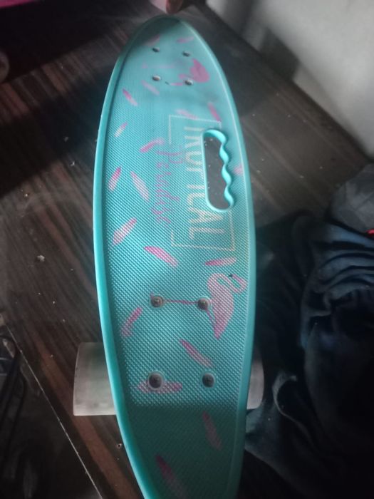 Продам скейты   каждый 2500