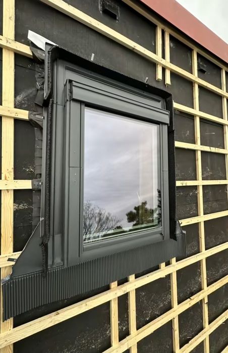 Reparatii acoperis tigla metalica jgheaburi burlane reparatii acoperis garduri terase foișoare dulgherie mansarda
