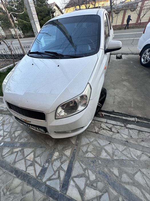 Neksa 3 sotila di avtomat