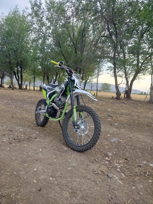 Продам Zuumav s5 223 св