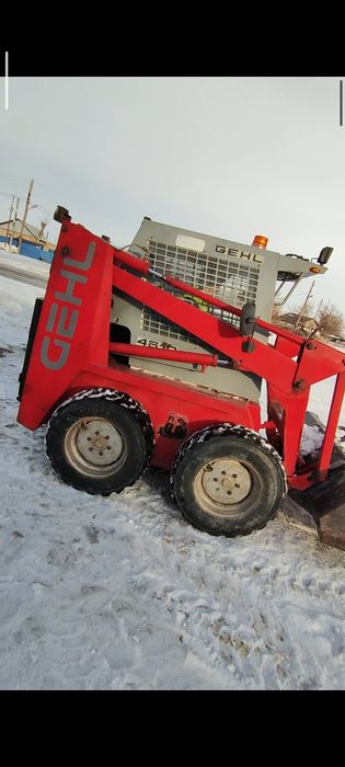 Продаётся бортоповоротный минипогрузчик