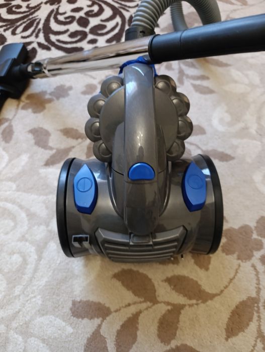 Продам хороший пылесос