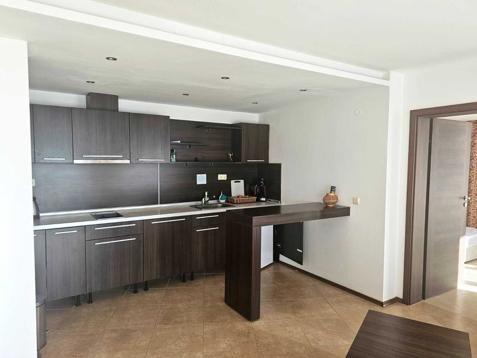 Двустаен апартамент на първа линия в Балчик с морска панорама