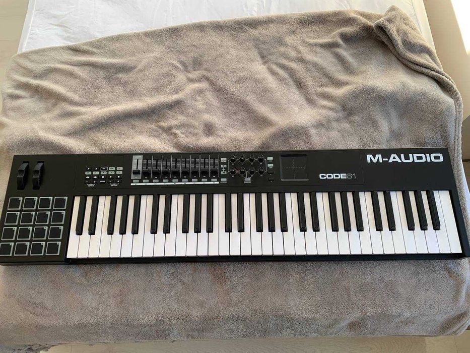 M-AUDIO CODE 61 Midi клавиатура