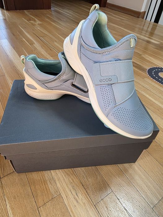 Adidași ECCO Biom