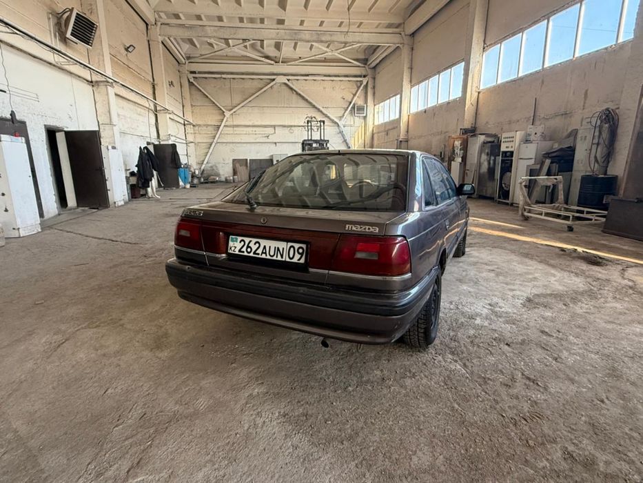 Продам автомобиль Mazda 626