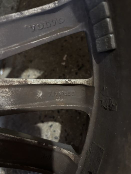 Лети Джанти 17"Волво с гуми Continental
