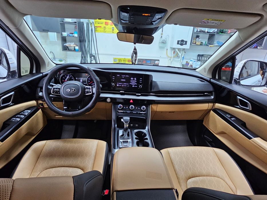 Kia Carneval 2021 год