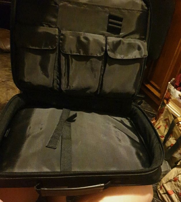 Geanta laptop noua, nebranduita