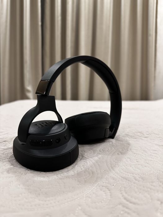 JBL Tune 720BT черные