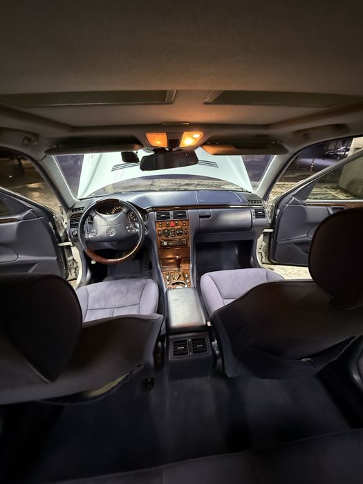 Mersedes Benz w210 idealniy sostayaniya srochna sotiladi
