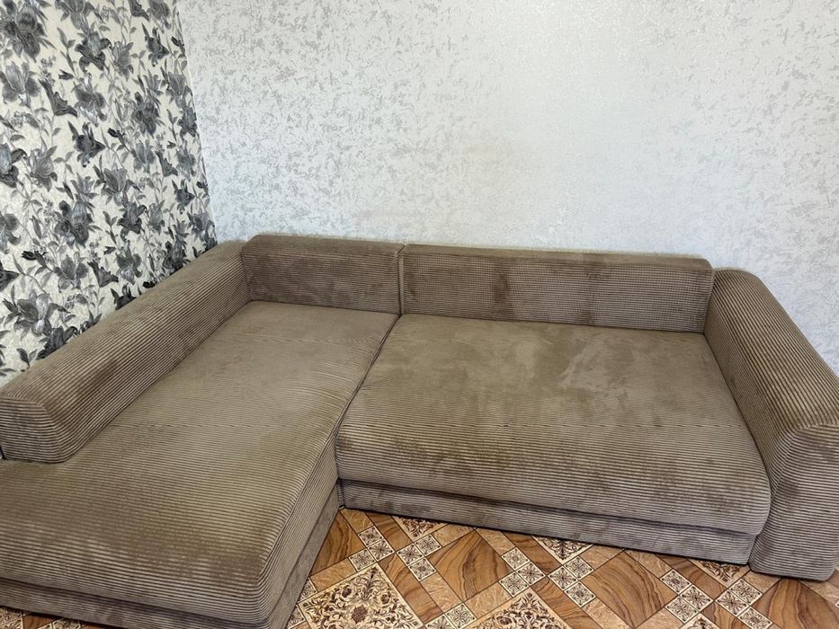 Продам диван б/у а хорошем состоянии