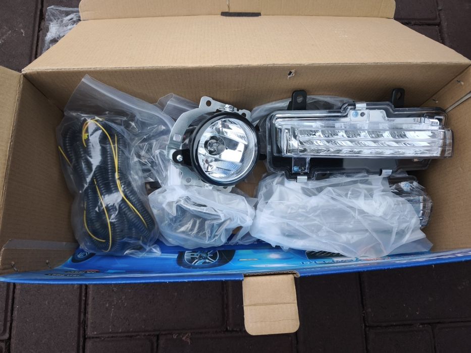 Бампер решетка Митсубиси паджеро