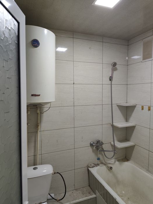 2 хона сотилади.