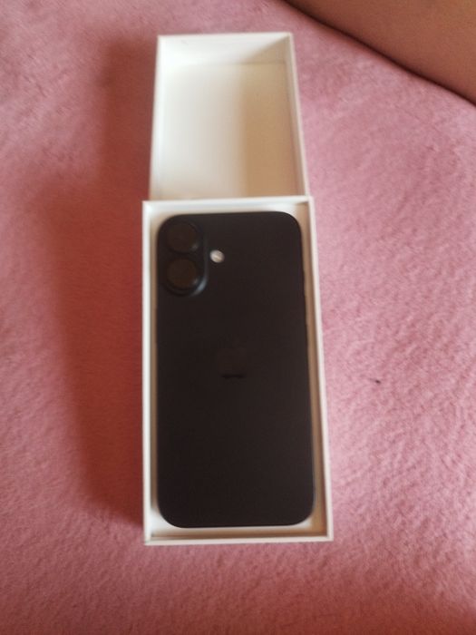 Vând I phone 16 nou