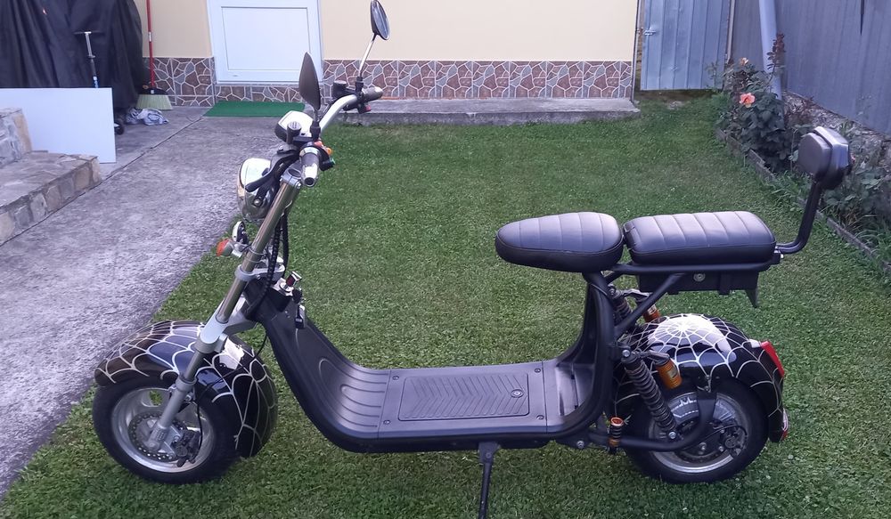 Scuter de vânzare