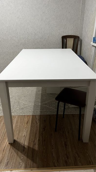 Продам стол куханый