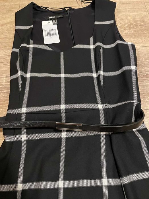 Rochie sarafan neagra in carouri Mango S