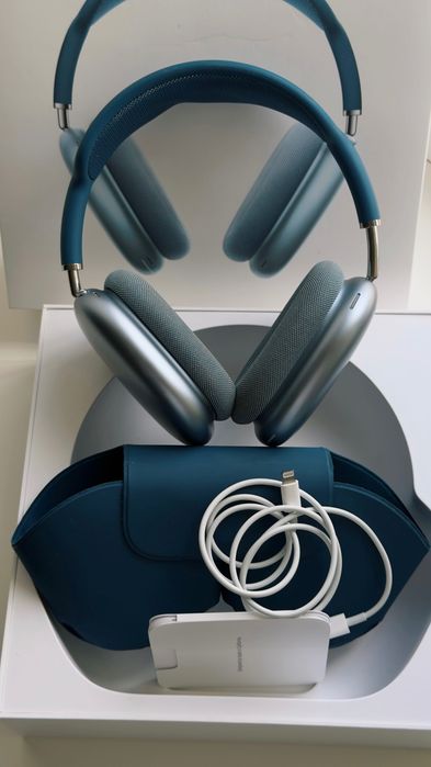 AirPods max blue