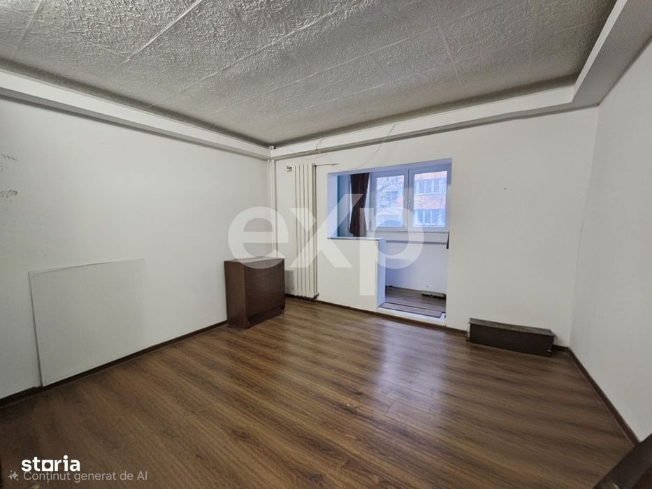 Apartament de vanzare 4 camere zona Nerva Traian