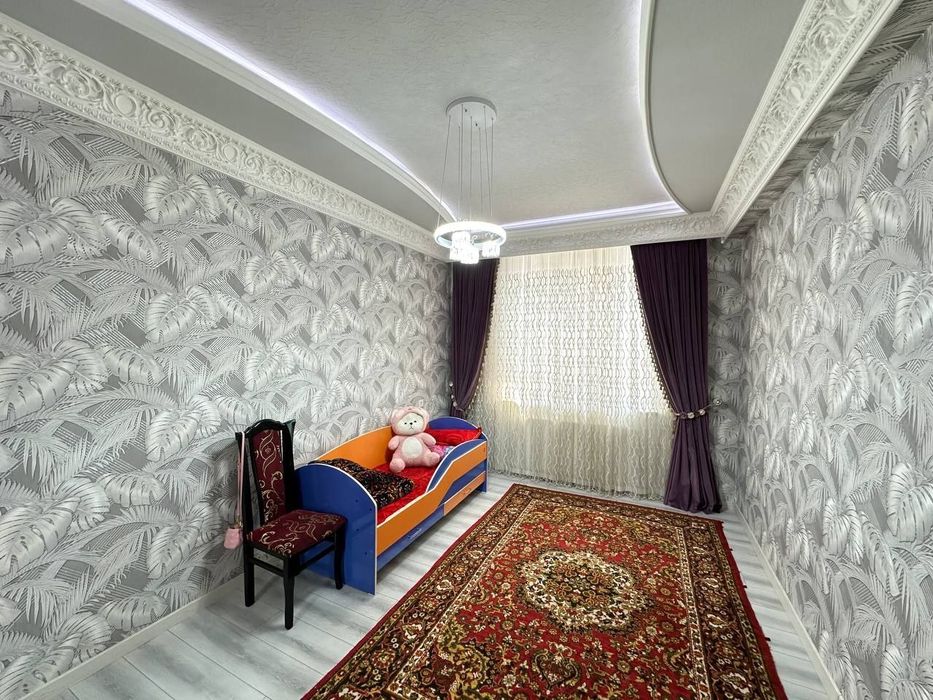 Uchaska sotiladi sergili tumani 2.5 sotix 6 xona