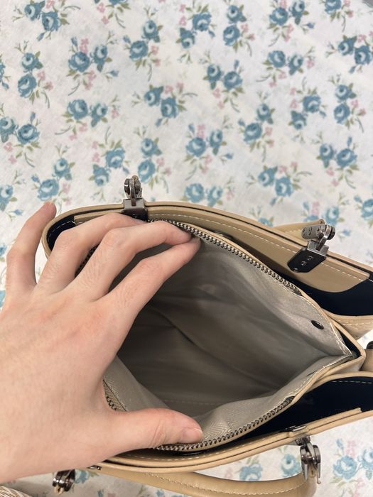 Продаю сумочку, чистая