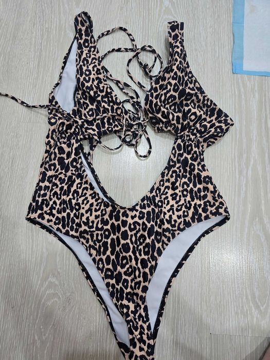 Продам новые купальники