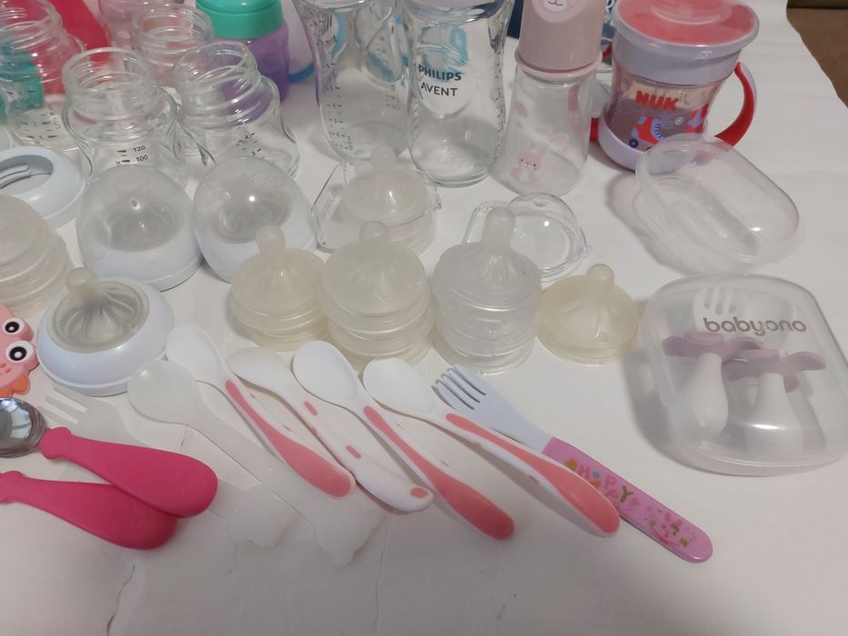 Лот от 2 големи и 4 малки стъклени шишета на Philips Avent