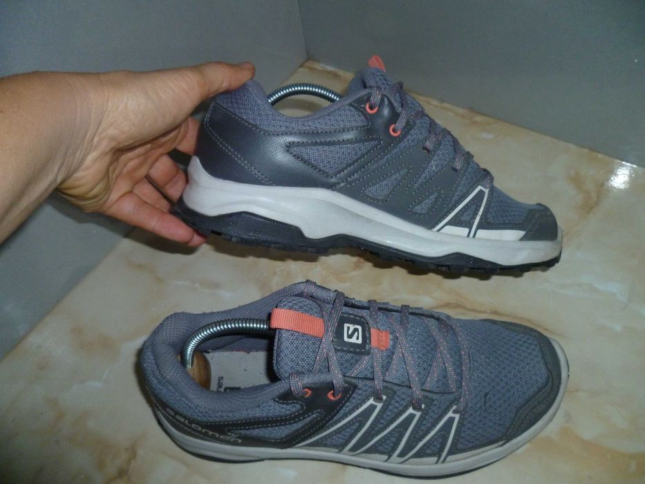 Salomon туристически обувки №37