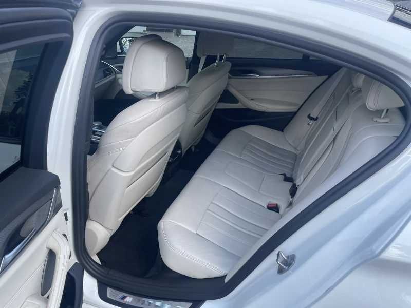 BMW 530d M-pack* * X-drive* LED Adaptiv* HeadUp*KeyLess